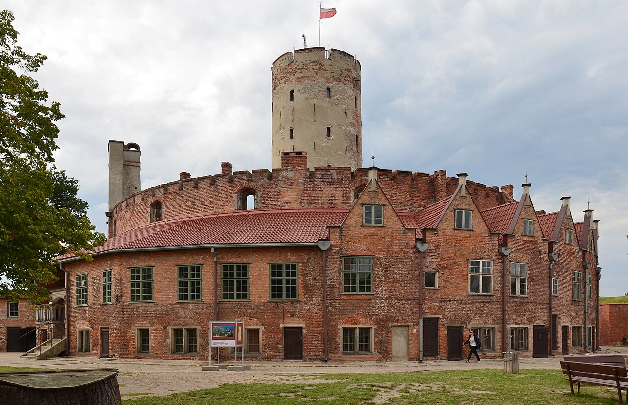 Twierdza Wisłoujście w Gdańsku — latarnia i domy oficerów