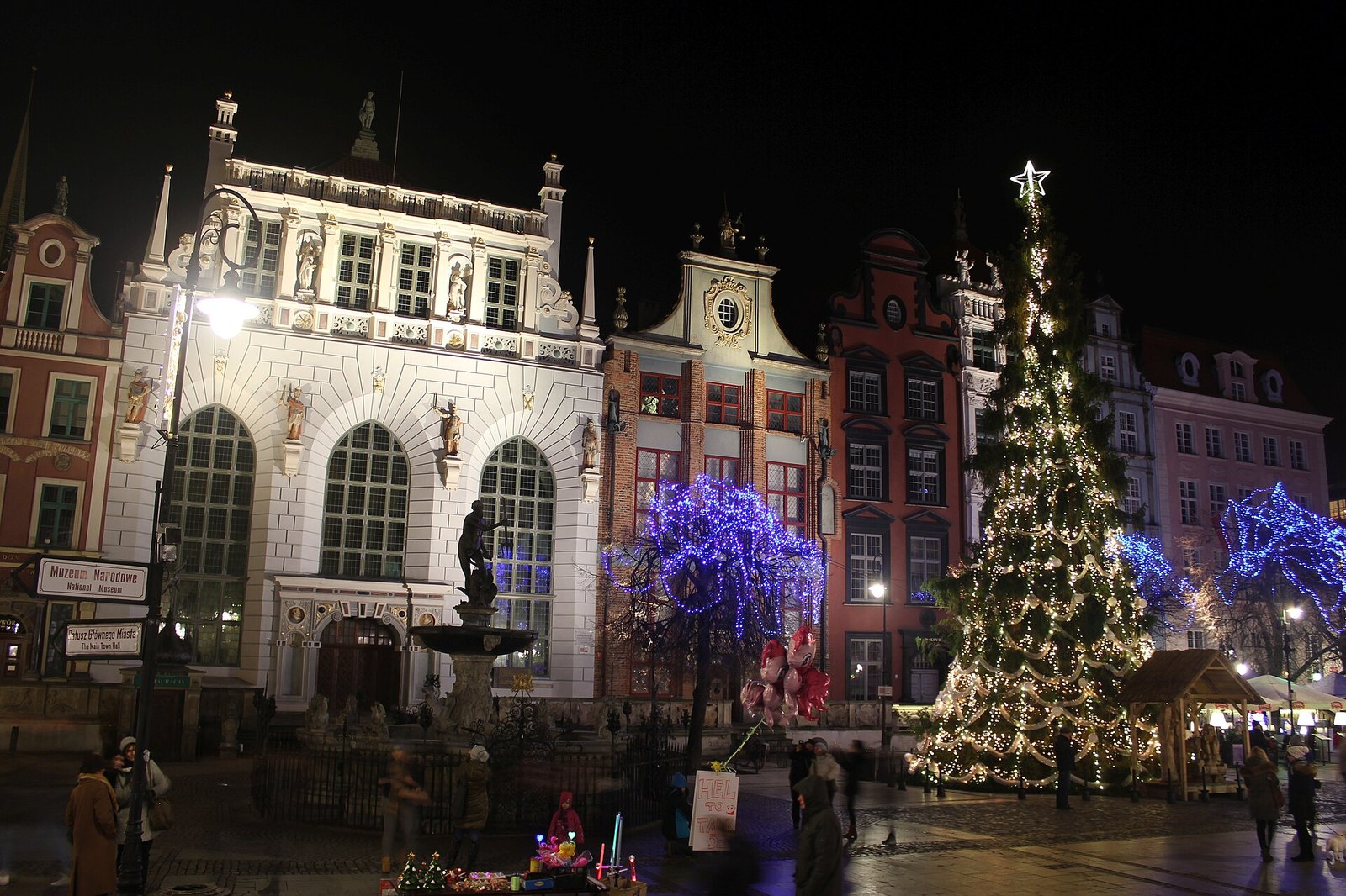 Christmas lights on Długi Targ in Gdańsk, the Christmas tree by the Neptune Fountain and Artus Court