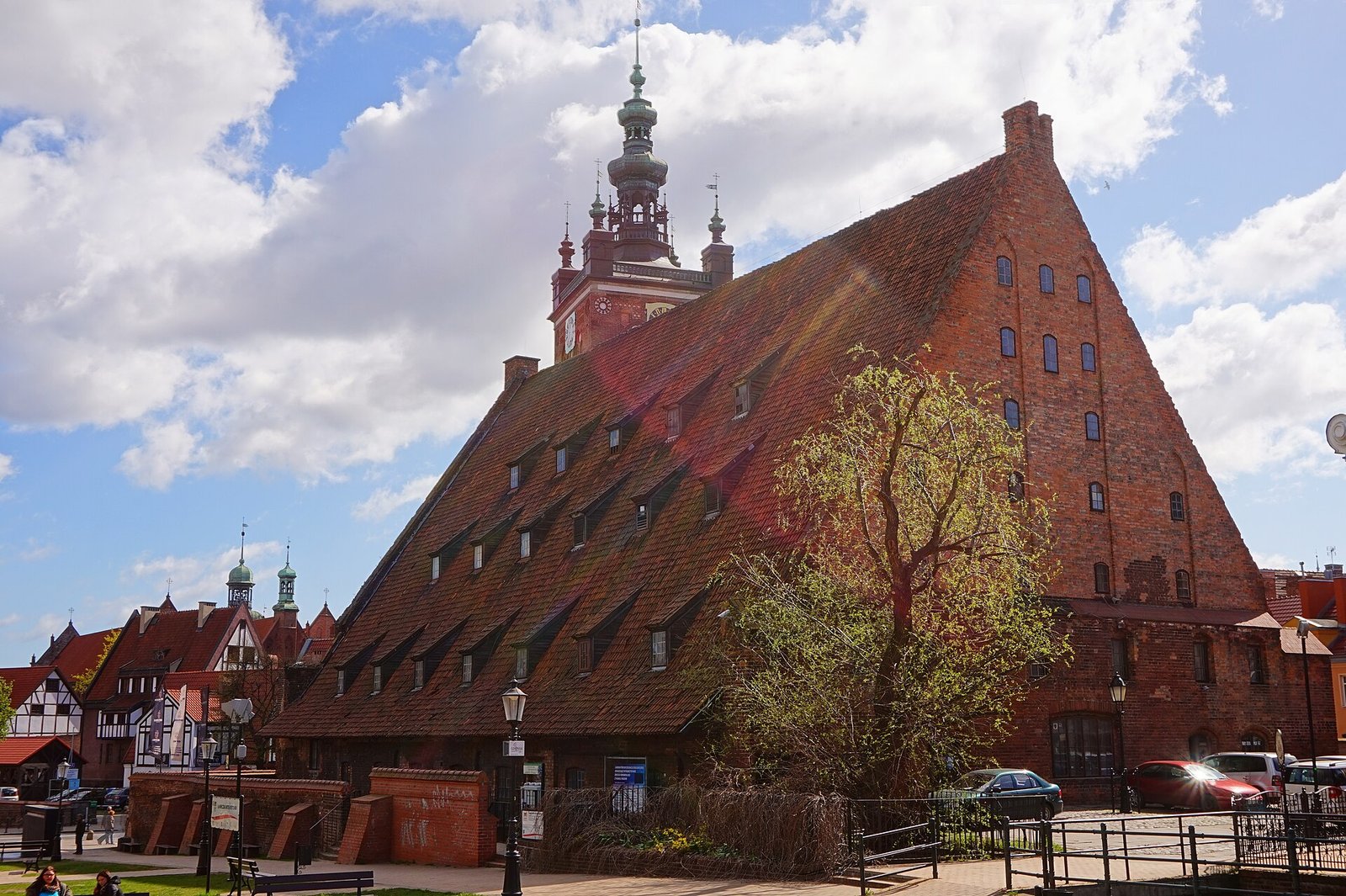 Wielki Młyn w Gdańsku, siedziba Muzeum Bursztynu nad kanałem Raduni